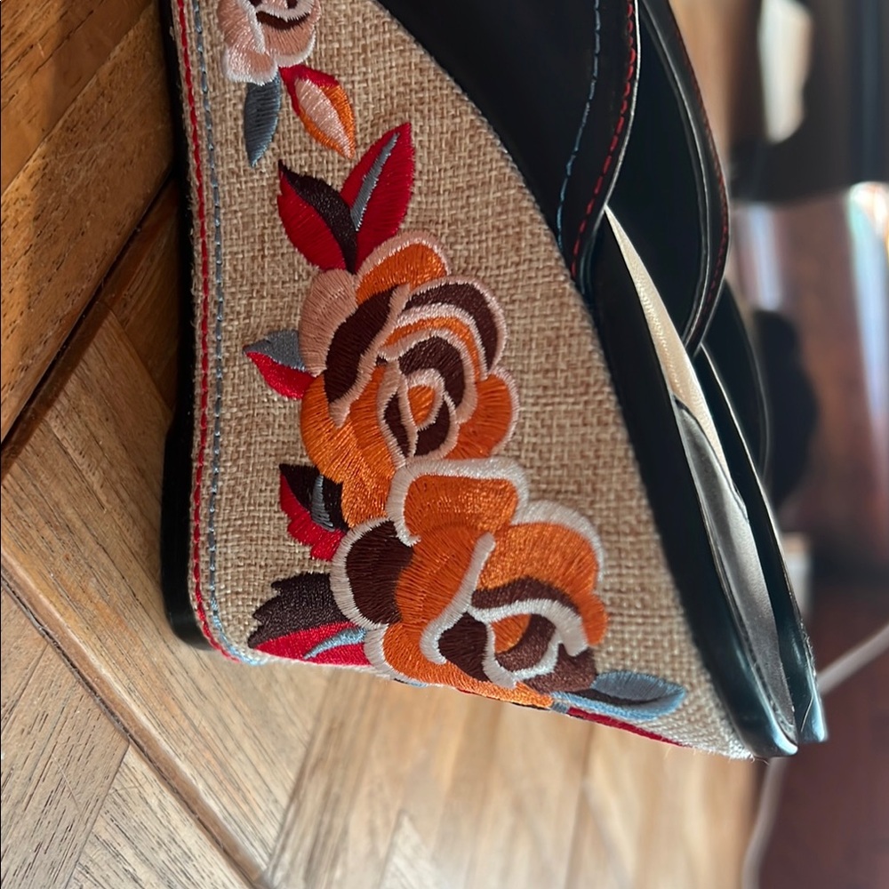 Black Wedge Shoes with Floral Embroidery - Picture 2 of 8